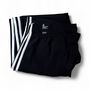 NWT - Adidas Women Primegreen Tapered Leg Full-length 3-Stripe
Track Pants - XL